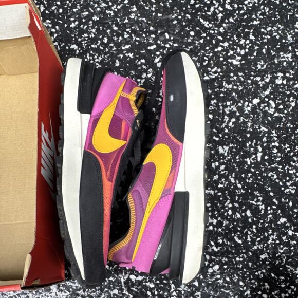 Nike Waffle One Active Fuchsia/University Gold/Black Men\'s Sneakers DA7995-600 main image 6